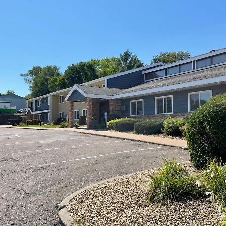 Nichols Inn & Suites Hastings 外观 照片