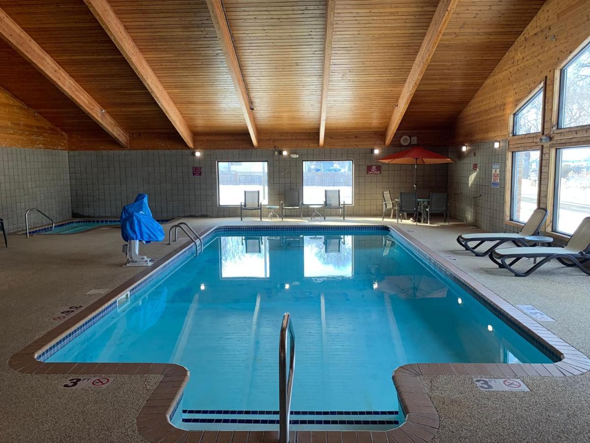 Nichols Inn & Suites Hastings 外观 照片