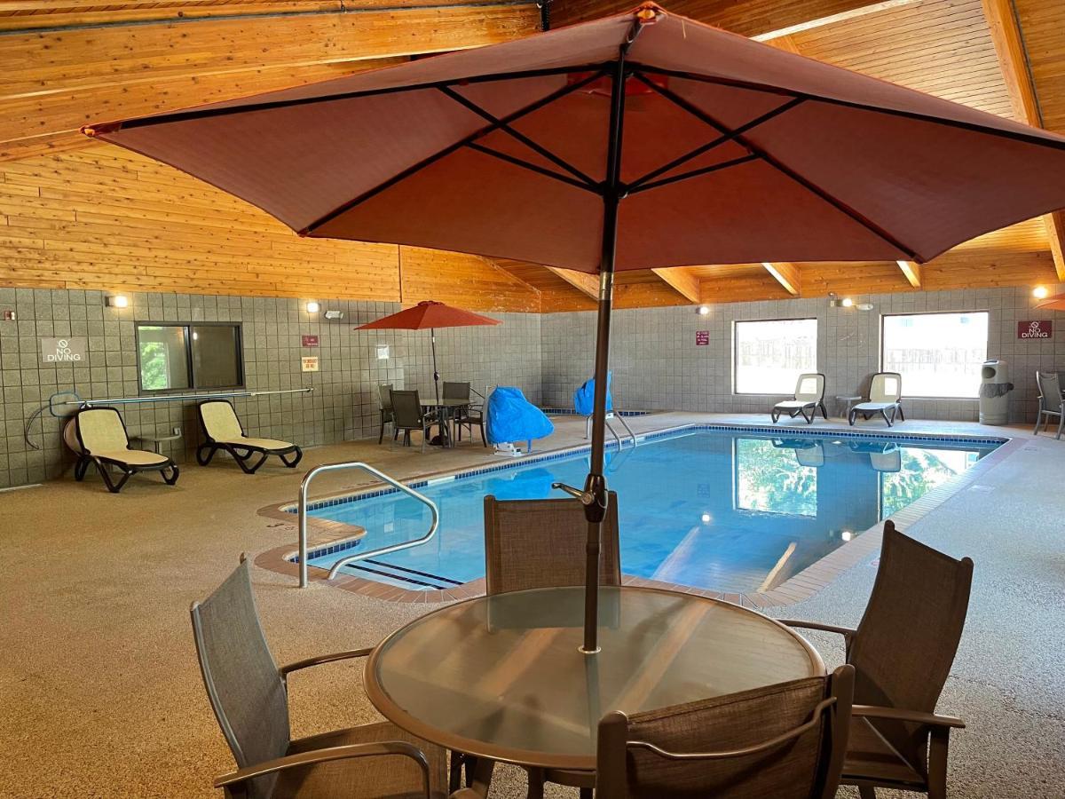 Nichols Inn & Suites Hastings 外观 照片