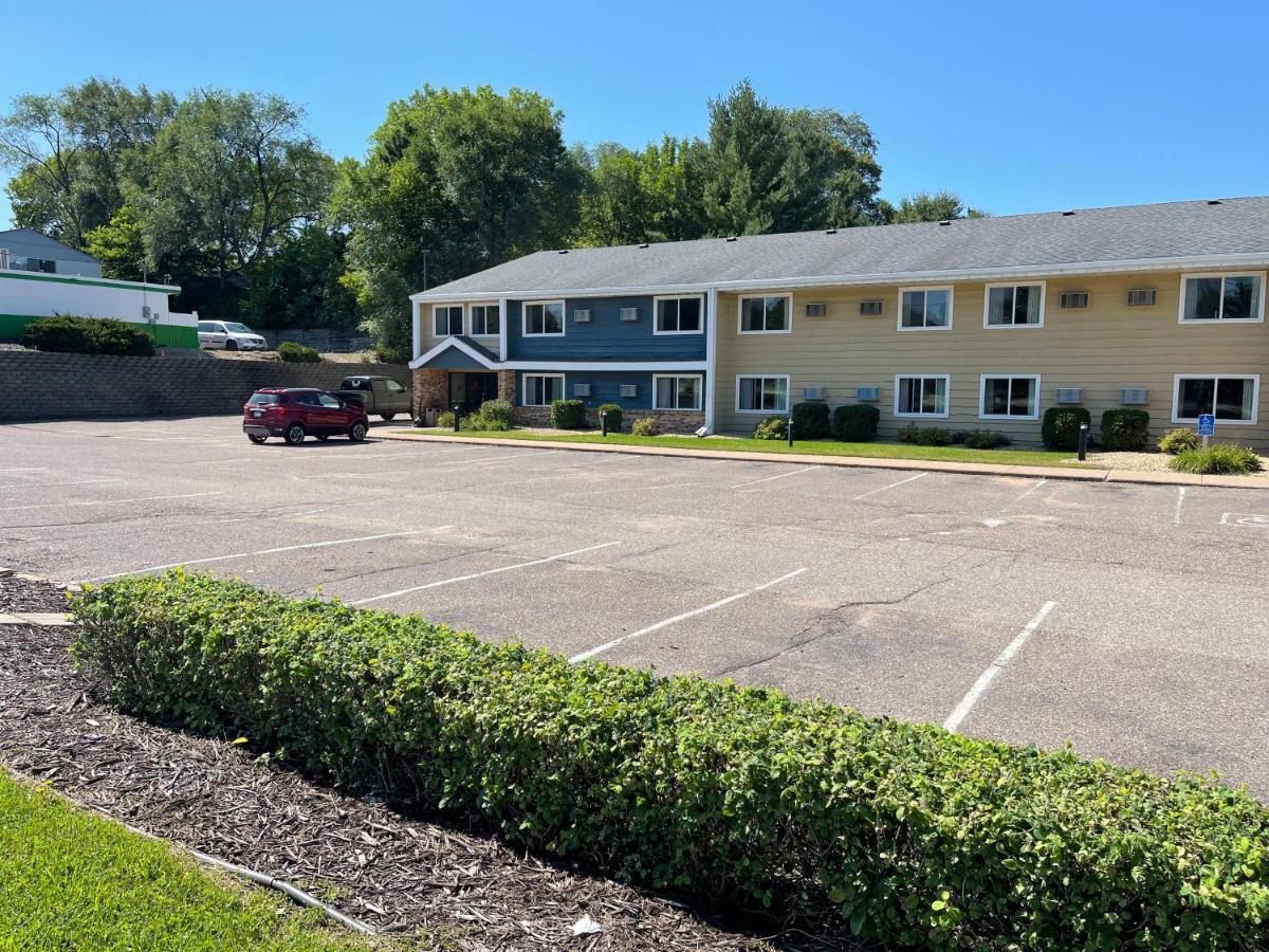 Nichols Inn & Suites Hastings 外观 照片
