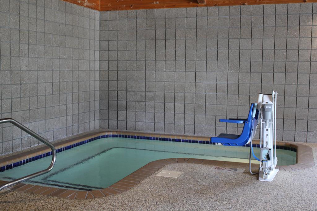 Nichols Inn & Suites Hastings 外观 照片
